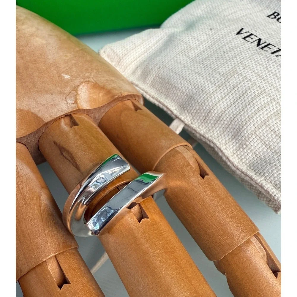 Bottega Veneta Mens AG925 Sterling‎ Silver Twisted Wrap Ring Size 17 Italy
